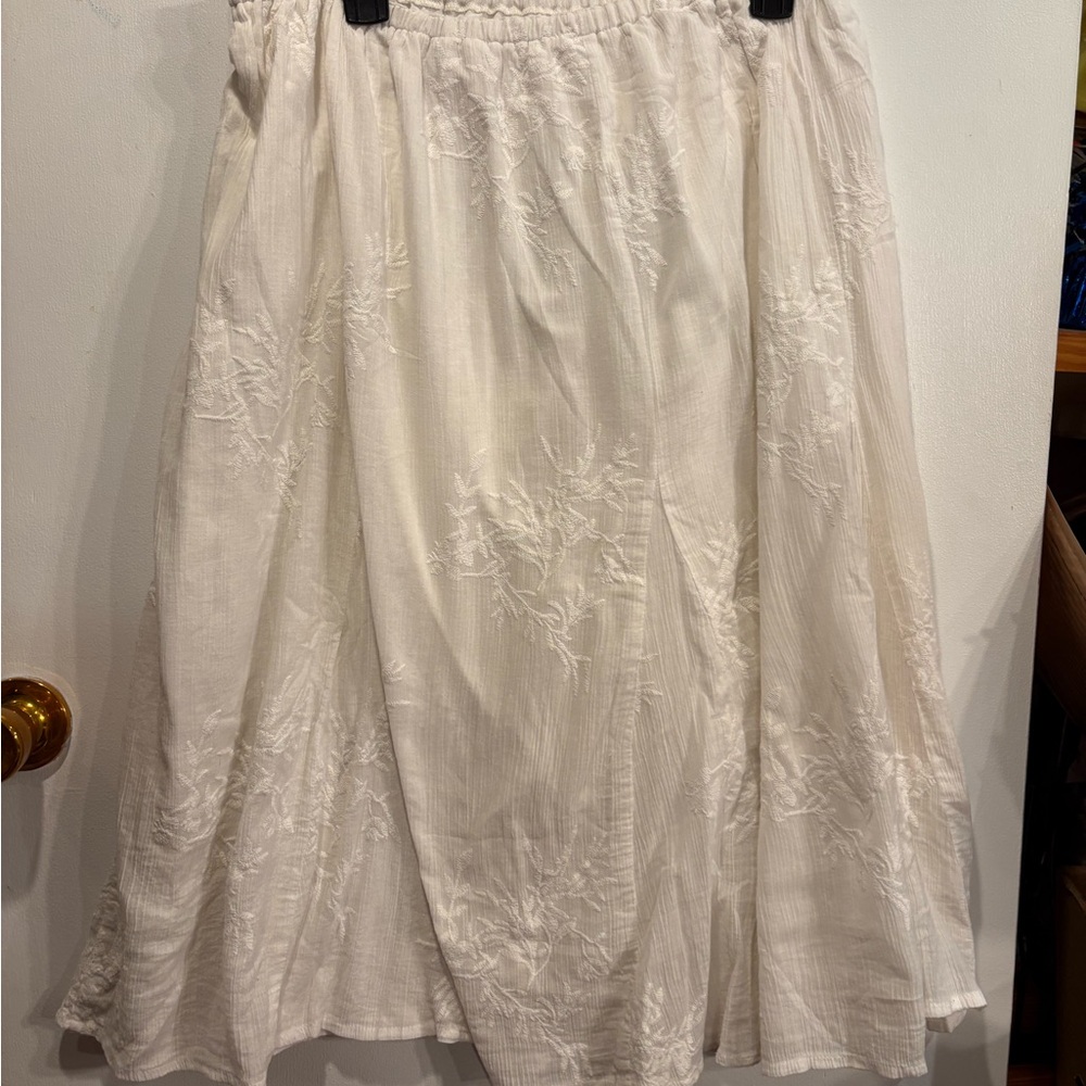 JM Collection White Embroidered A-Line Skirt size XL elastic waist - Picture 2 of 8